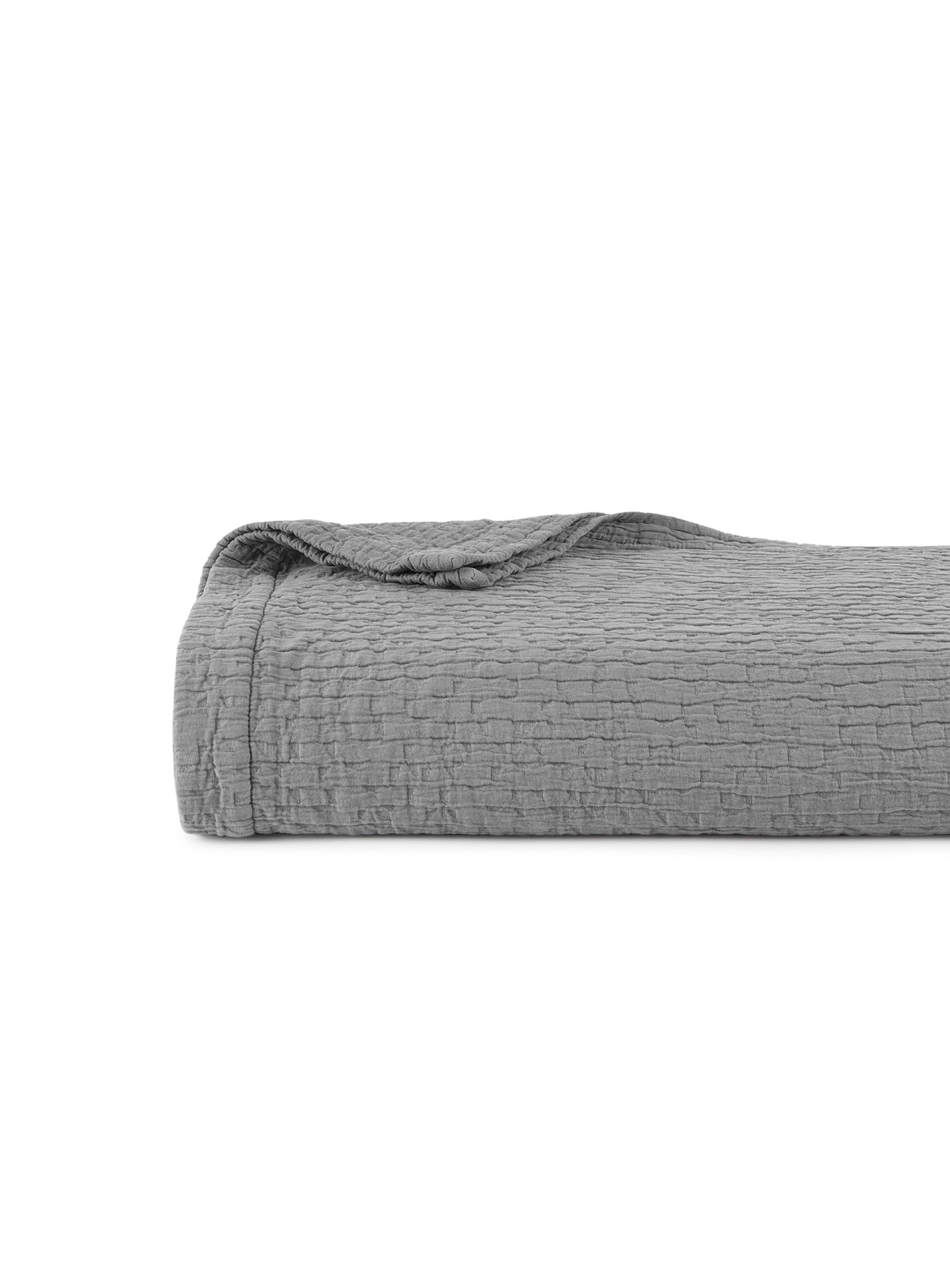 Wrinkle Coverlet