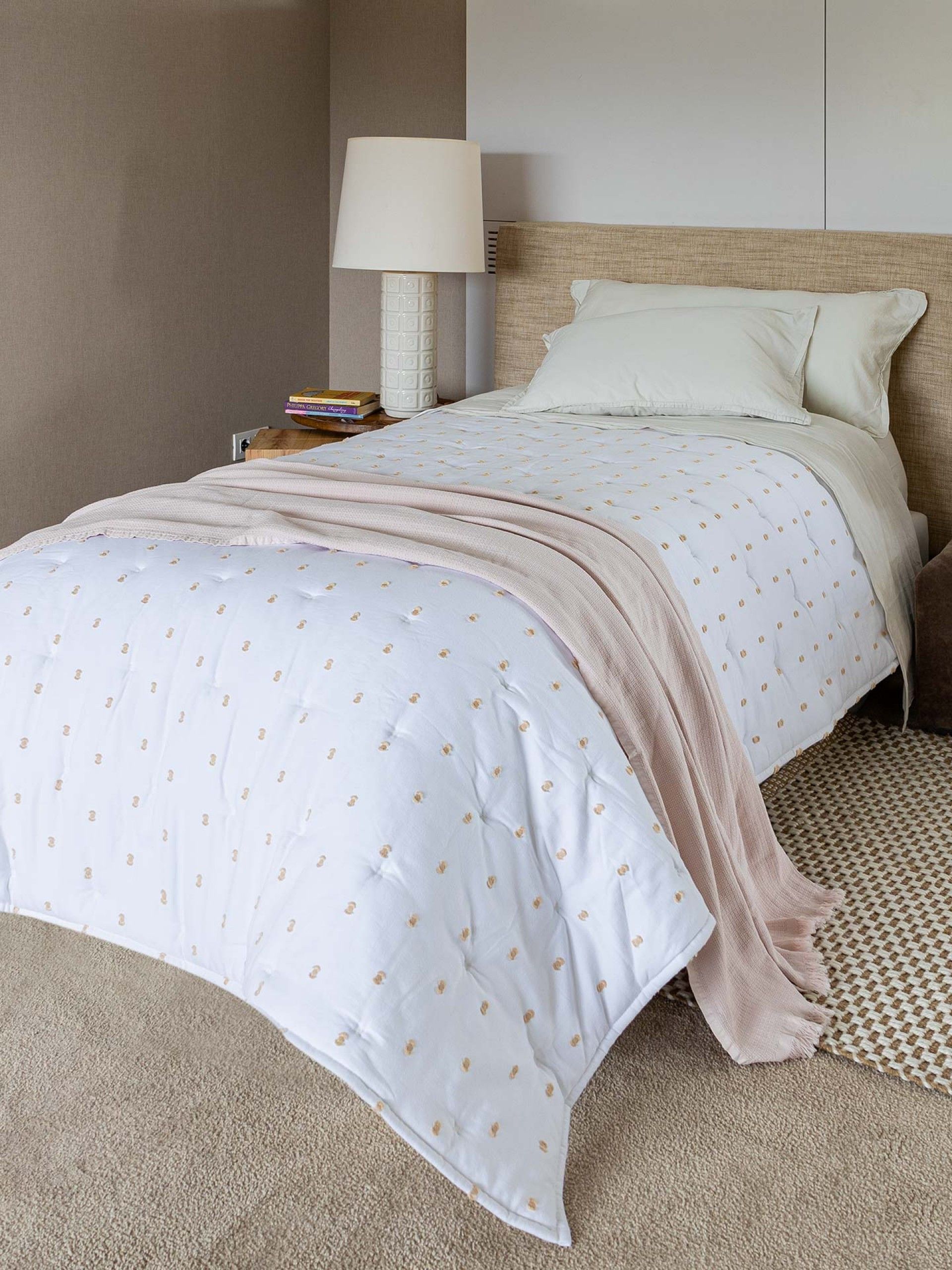 Edredão Decorativo Pontos